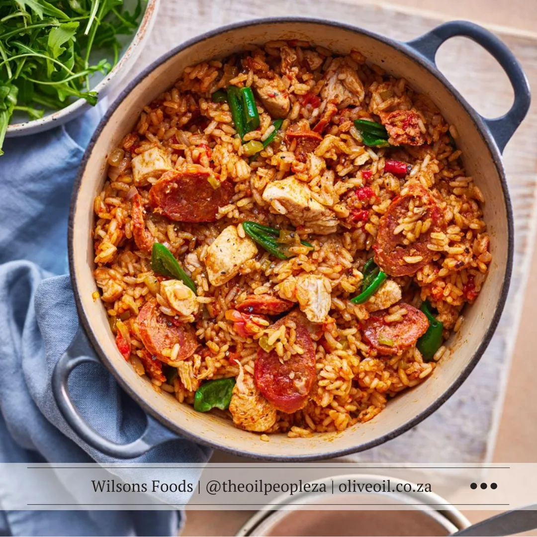 Recipes 10 Chicken and chorizo jambalaya in a cast iron pan