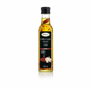 Home 3 Wilson's Foods Garlic & Chilli Infused Oil 250ml bottle with visible garlic pieces and chilli flakes